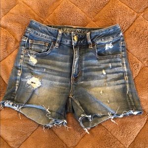 AEO Hi-Rise shortie super stretch “distressed”